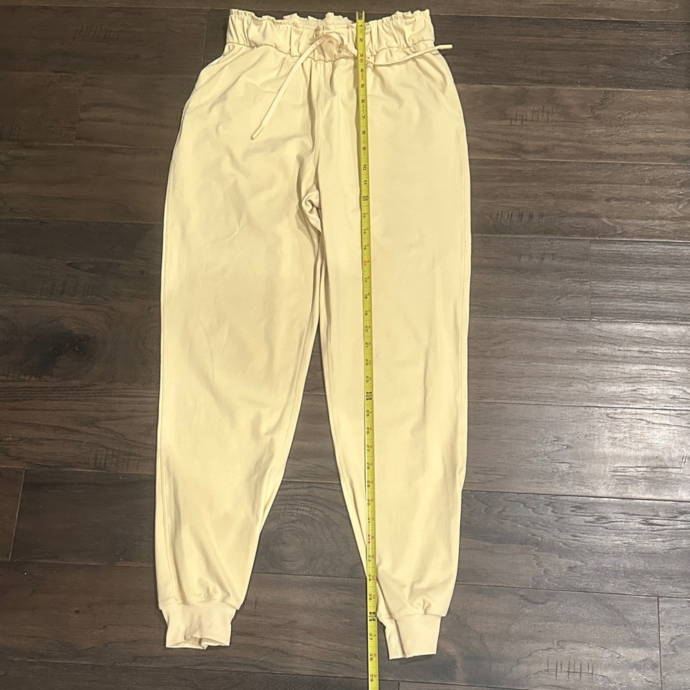 Lululemon Women's Joggers NWOT